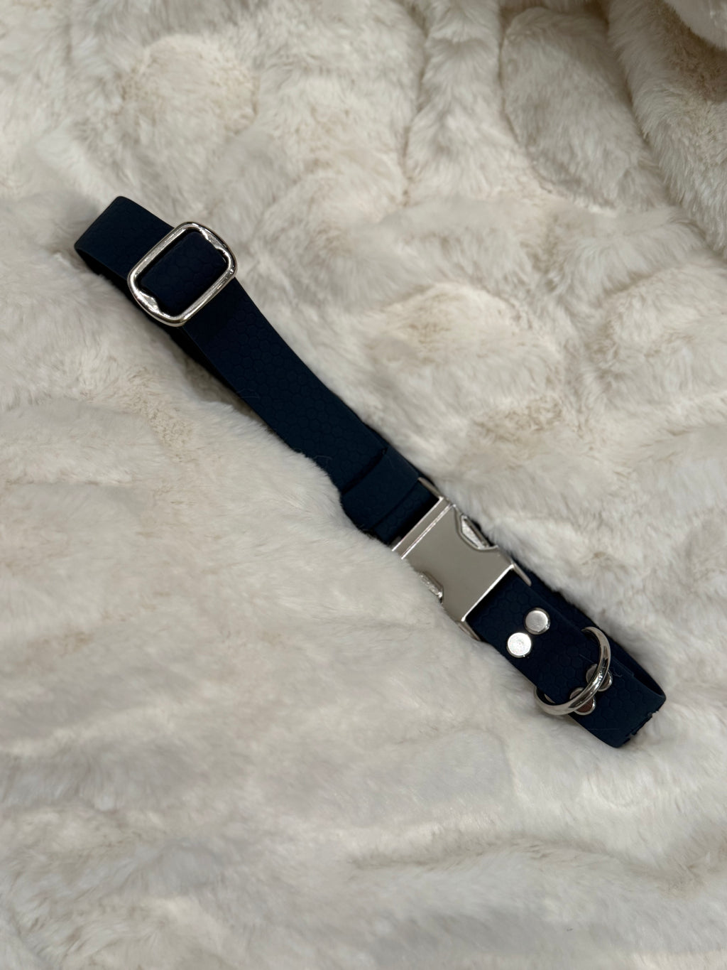 ”Hexa” halsband med snabbspänne