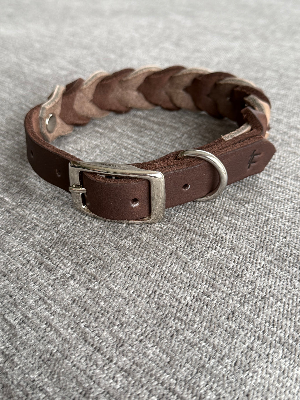 Classic Brown/Toupe - läder halsband