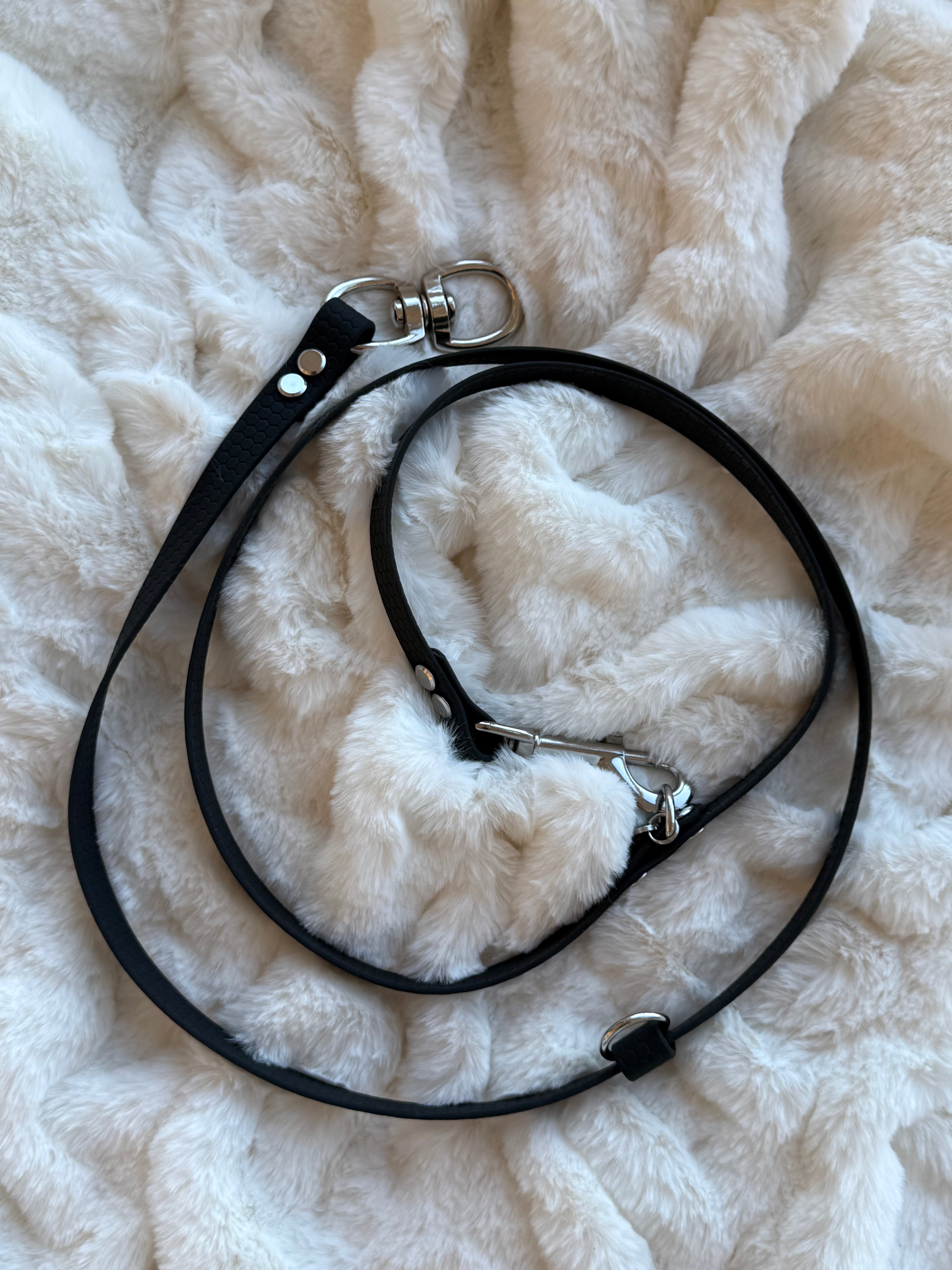Crossbody ”flera hundar” (+ Multigrepp koppel)
